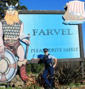 Farvel Sign - Central 