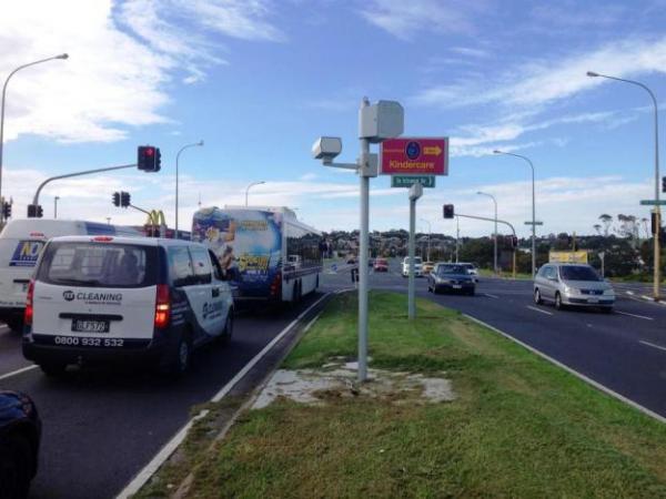 Te Irirangi intersection (camera on median strip)