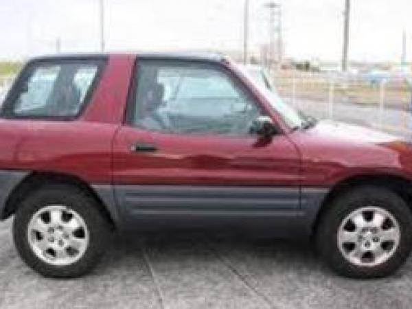 Maroon Toyota Rav 4, registration number AJY133