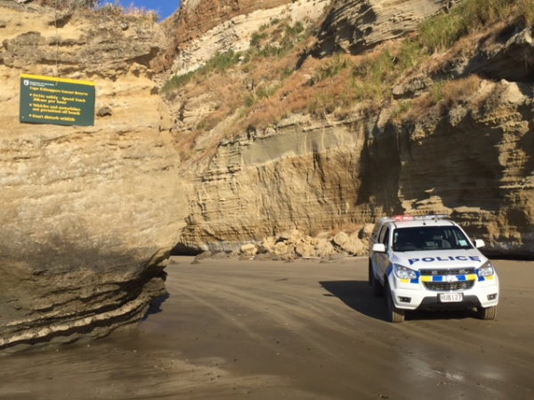 Police vehicle at Cape Kidnappers