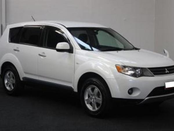 Police are seeking sightings of a white Mitsubishi Outlander, similar to the vehicle pictured